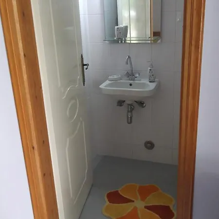 Guest house Milo Petra Tou Aigaiou *