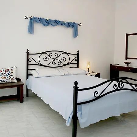 Guest house Milo Petra Tou Aigaiou