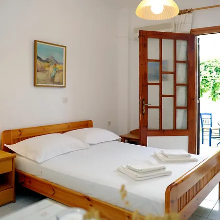 Guest house Milo Petra Tou Aigaiou