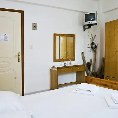 Guest house Milo Petra Tou Aigaiou *